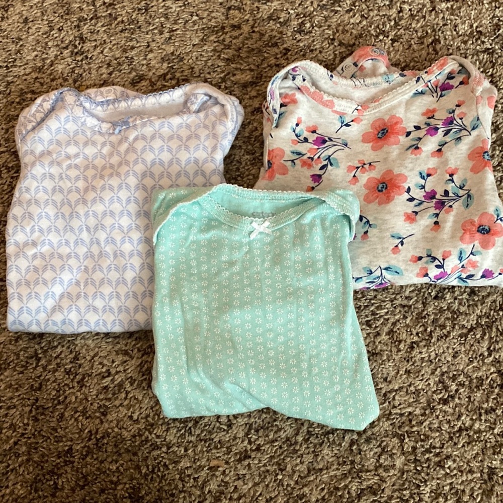Long sleeve onesies set of 3